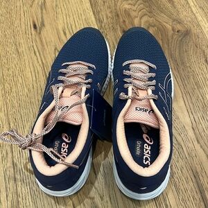 NWT ASICS Ortholite Size 9